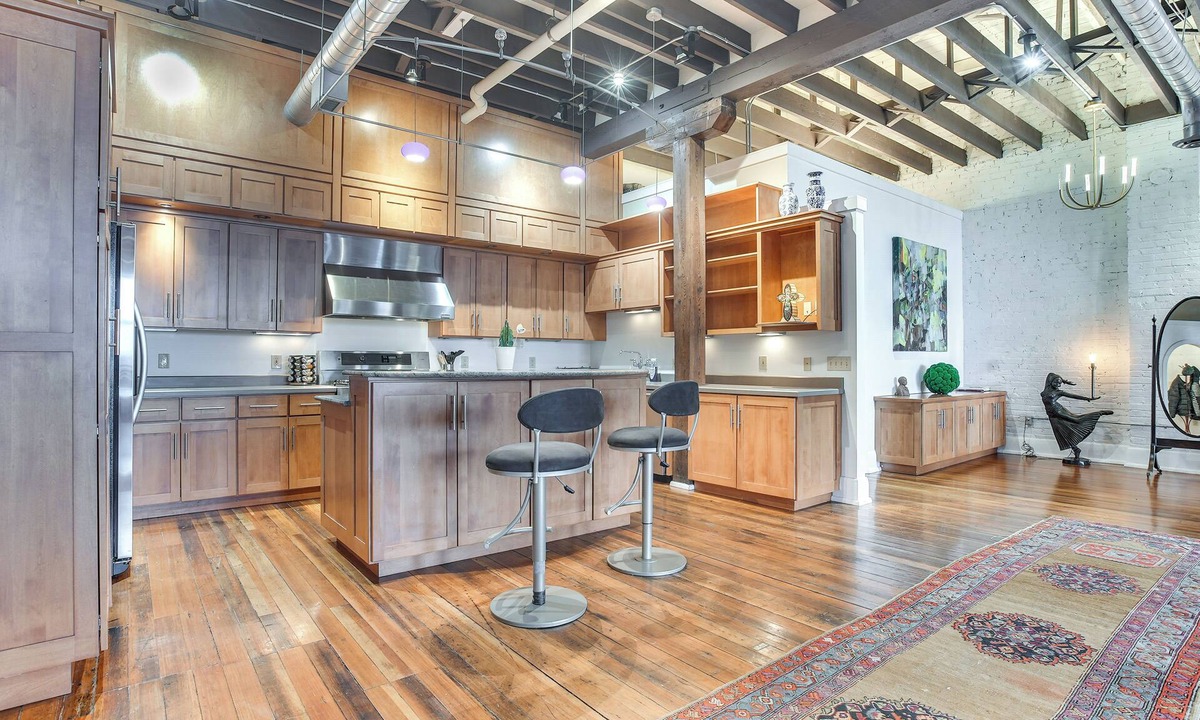 Springfield Condo | < 1 Mi to Wittenberg: Eclectic Loft w/Parking!
