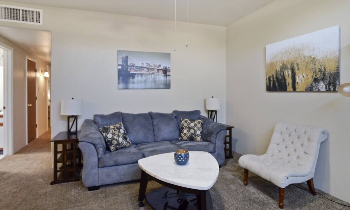 Palo Verde House | 1109-1 Camilla · Ample & Cozy Accommodation with Indoor Fireplace