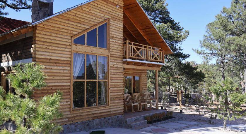 Creel Ski Chalet | 130 m² Chalet ∙ 2 bedrooms ∙ 12 guests