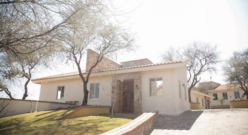 San Juan de los Lagos Resort | 150 m² Resort ∙ 10 guests