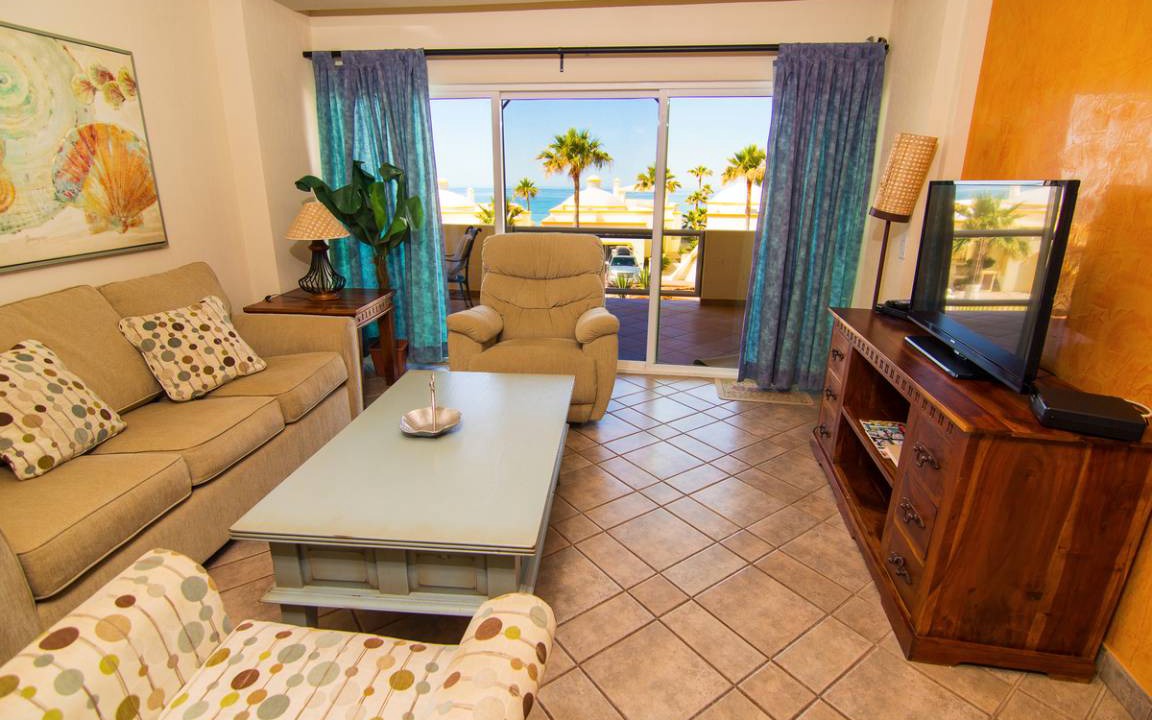 Sandy Beach Condo | 152 m² Condo ∙ 2 bedrooms ∙ 6 guests