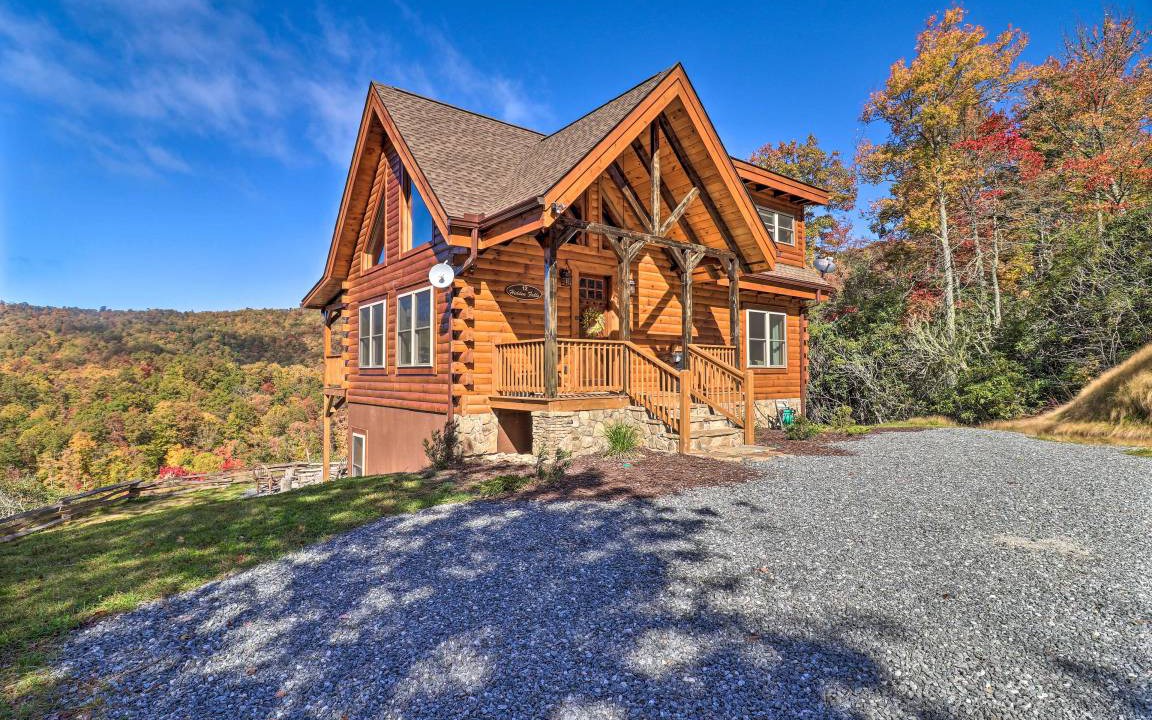Bryson City House | 183 m² House ∙ 3 bedrooms ∙ 8 guests