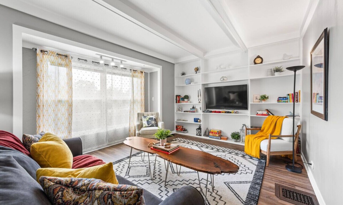 Kamm's Corners Apartment | 2 Bedroom in Kamm`s Corner!
