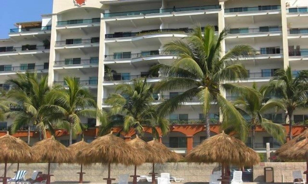 Nuevo Vallarta Condo | 2 Br Five Star Playa Royale Residences Building