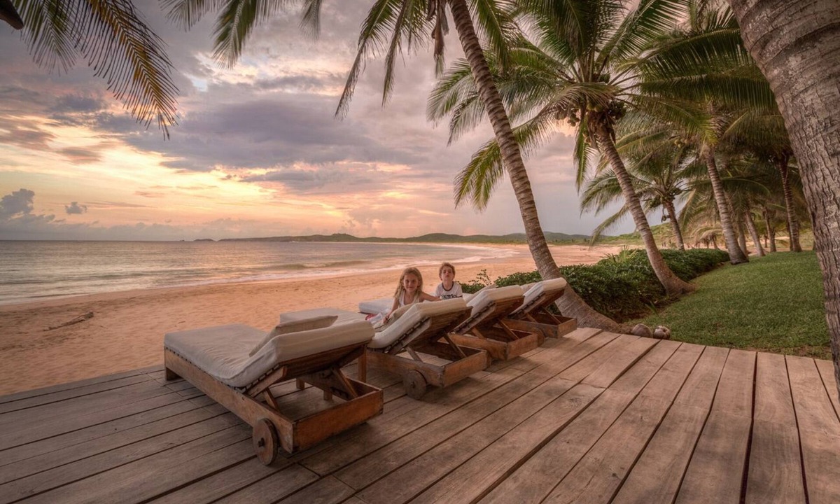 Punta Perula Villa | 2 Mile private beach- House right on the beach + Pool + Hot tub - Fully staffed