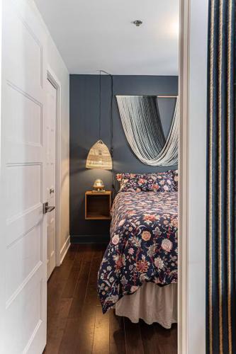 Cote-Des-Neiges—Notre-Dame-De-Grace Apartment | 214 - Boho Ambiance Designer 2BR with Gym,Prking,DT&Airport
