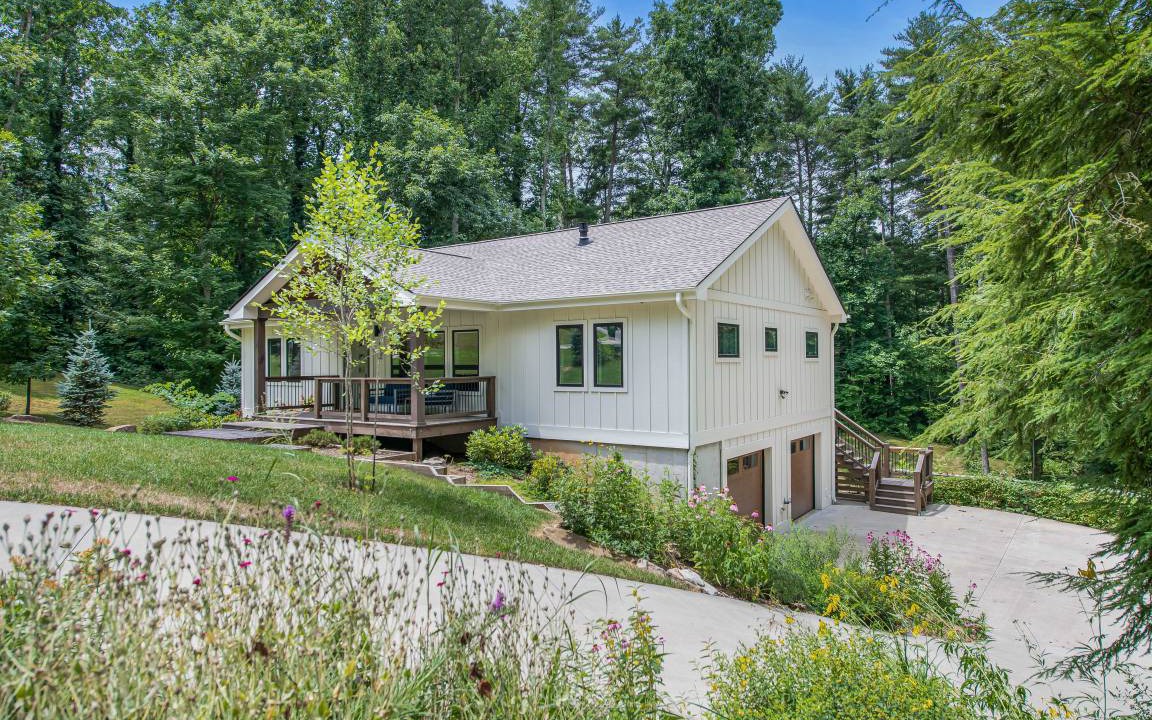 Asheville House | 233 m² House ∙ 4 bedrooms ∙ 12 guests