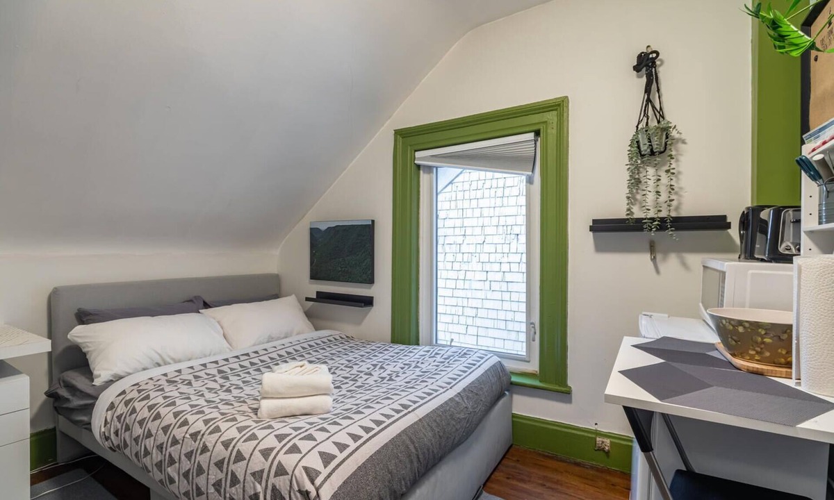 South End Apartment | 253 Comfy Studio B3, Downtown