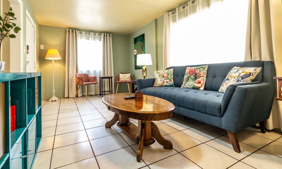 Tijuana House | 3 bedroom house w/parking in a central location!