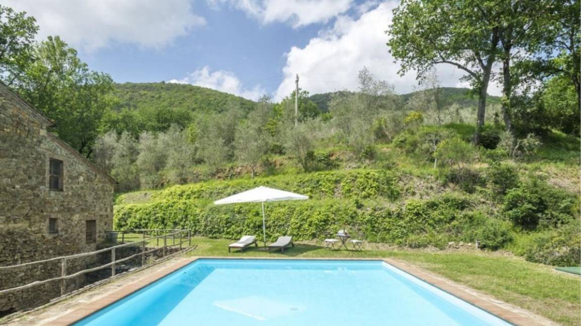 Castelnuovo dell'Abate Villa | 300 m² Villa ∙ 4 bedrooms ∙ 8 guests