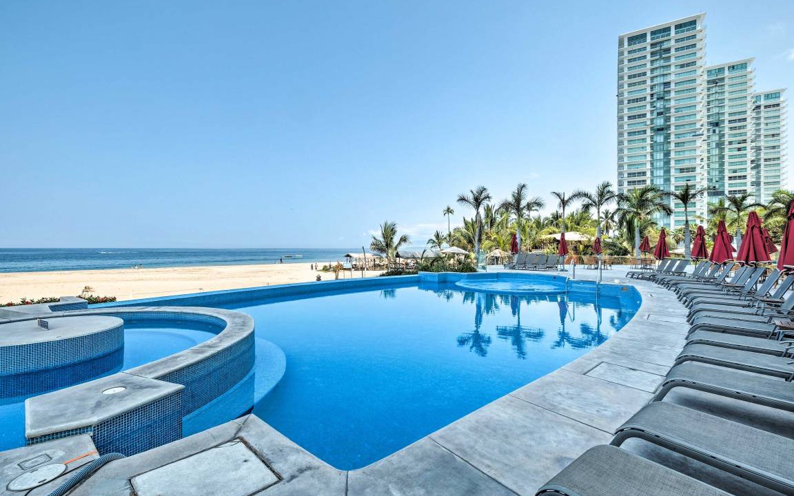 South Hotel Zone Apartment | 327 m² Apartment ∙ 3 bedrooms ∙ 8 guests