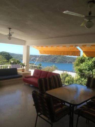 Pichilingue House | 367 m² House ∙ 5 bedrooms ∙ 14 guests