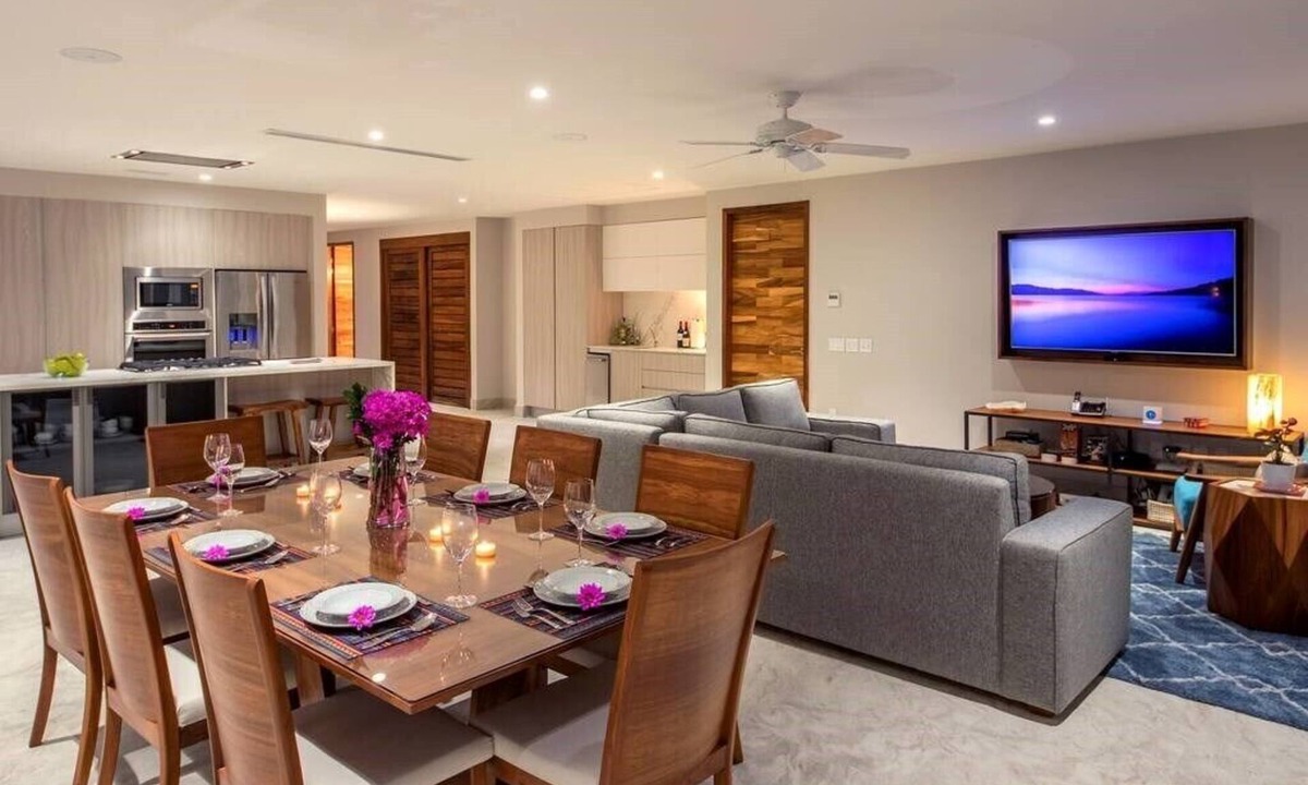 South Shore Hotel Area Apartment | 4 BR Casa Indah Luxury 3400 SF Condo, 4 BR Luxury Indah Condo 3400 SF