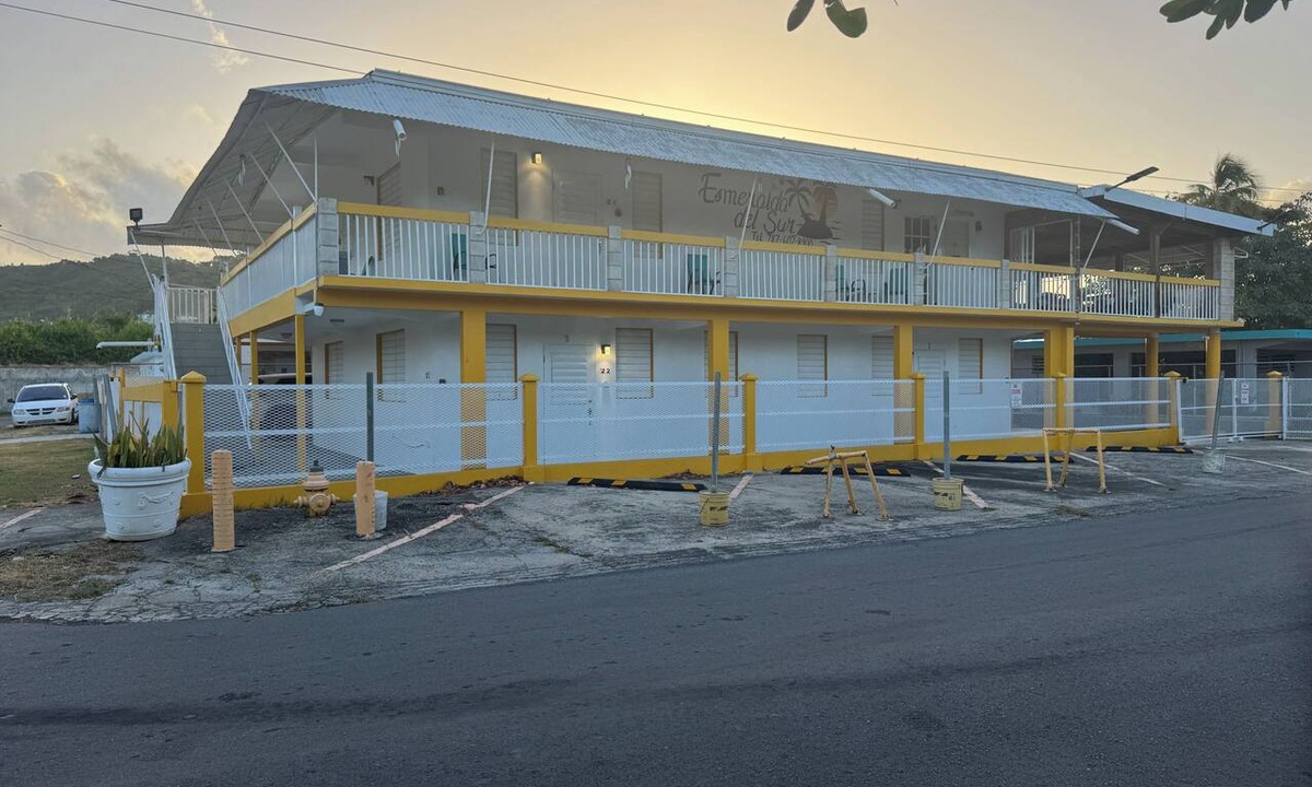 Bajo Apartment | 5 private beachfront suites in Patillas — book the whole compound, sleeps 24