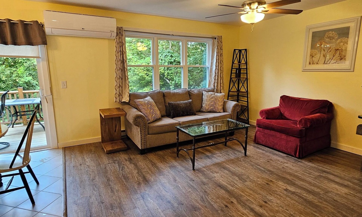 Ashford House | 6mi to UConn; Peaceful Country Family Home