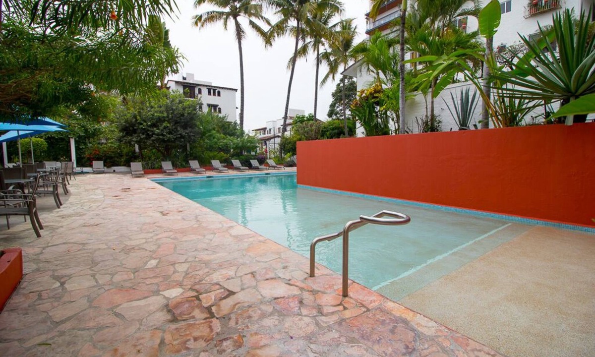 Romantic Zone Condo | Amazing condo Loma del Mar with pool in the Romantic Zone in Puerto Vallarta!