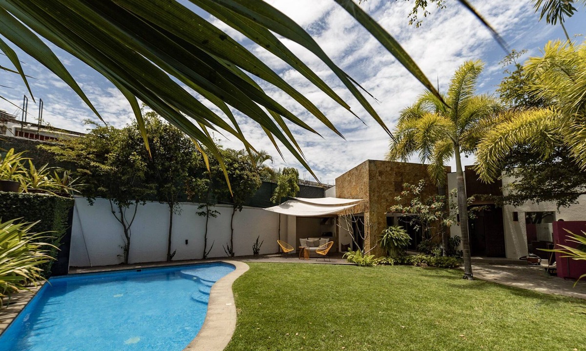 Palmar de Aramara Villa | Amazing Gardens Villa 10 min from beach!