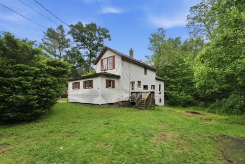 Amherst Center House | Amherst's Kitchen Family Basecamp home