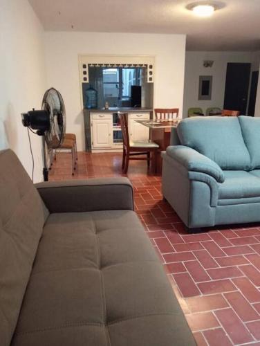 Guadalajara House | Amplía casa en Jardines Alcalde