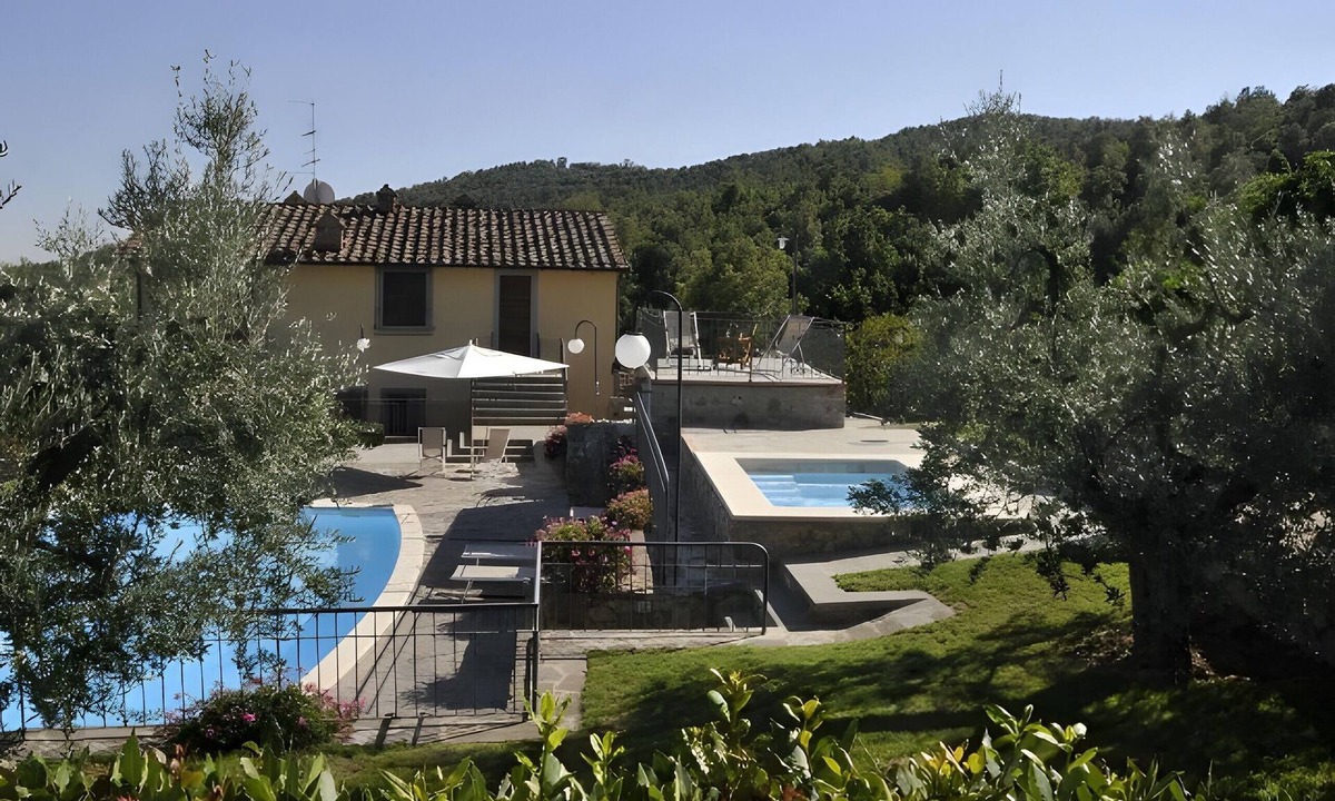 Civitella in Val di Chiana Apartment | Apartment 'La Valle - Podere Del Griccia' with Shared Pool, Wi-Fi and Air Conditioning