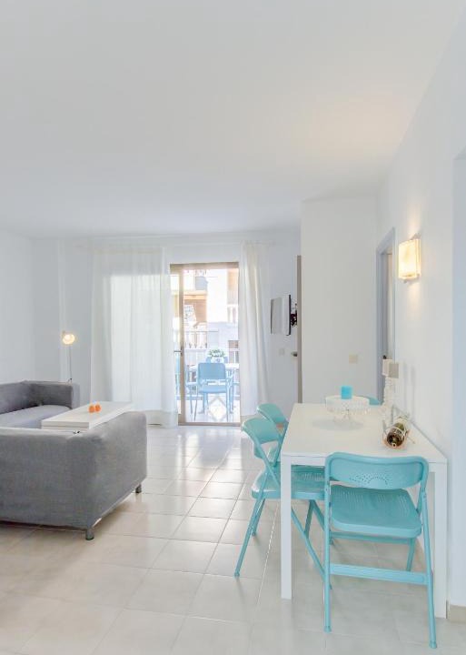Colonia Sant Jordi Apartment | Apartamentos Lago