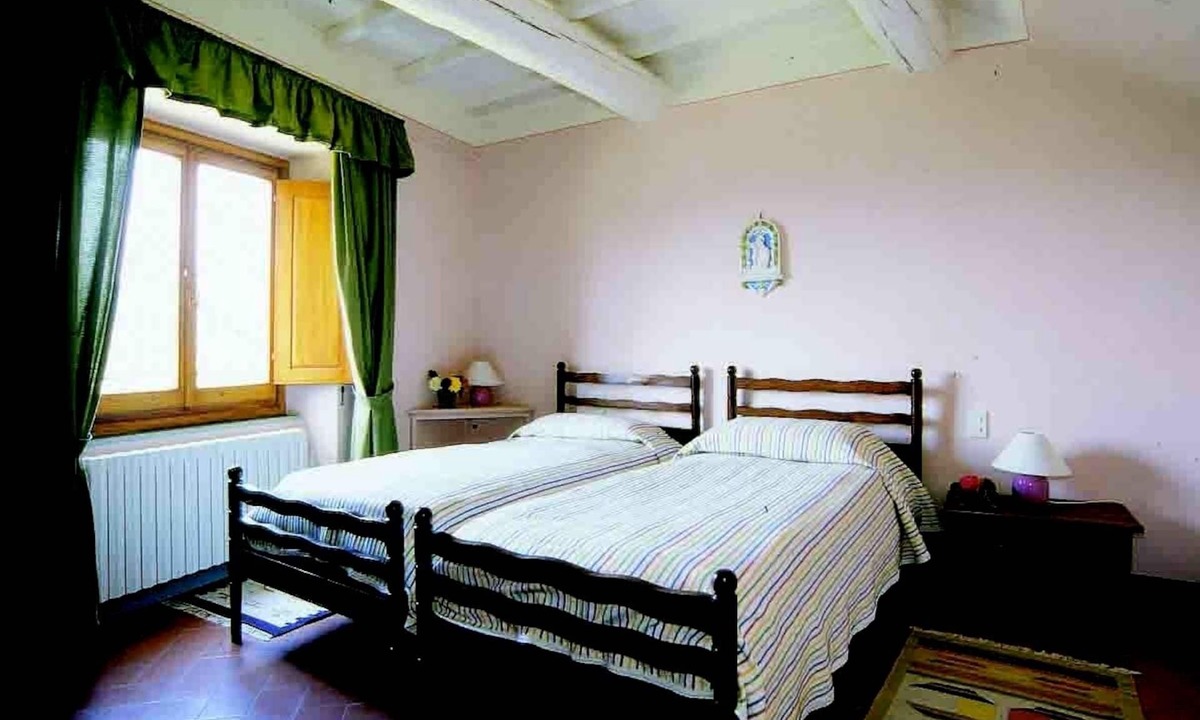 Fiesole House | Apartment for 4 people with pool Casa al Bosco