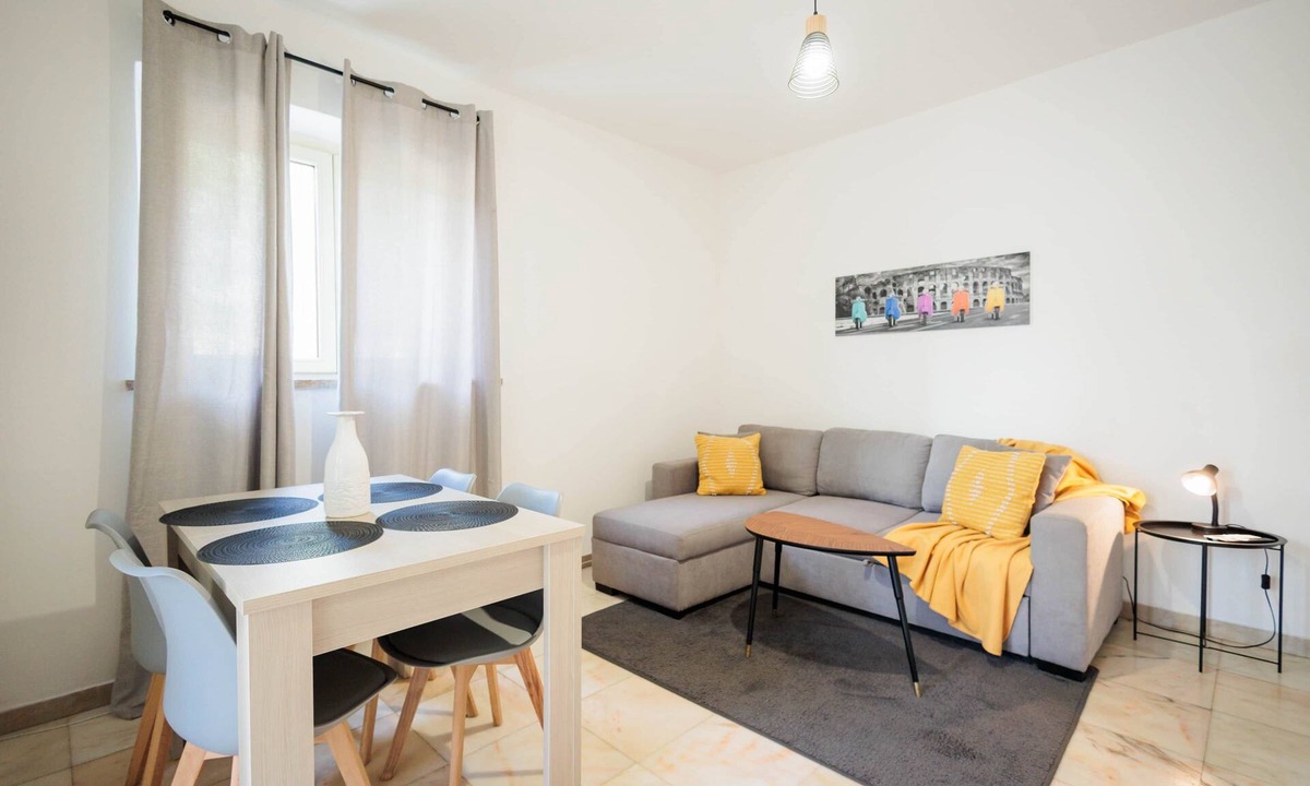 Marina di Massa Apartment | Apartment Int. 2, Apartment 2