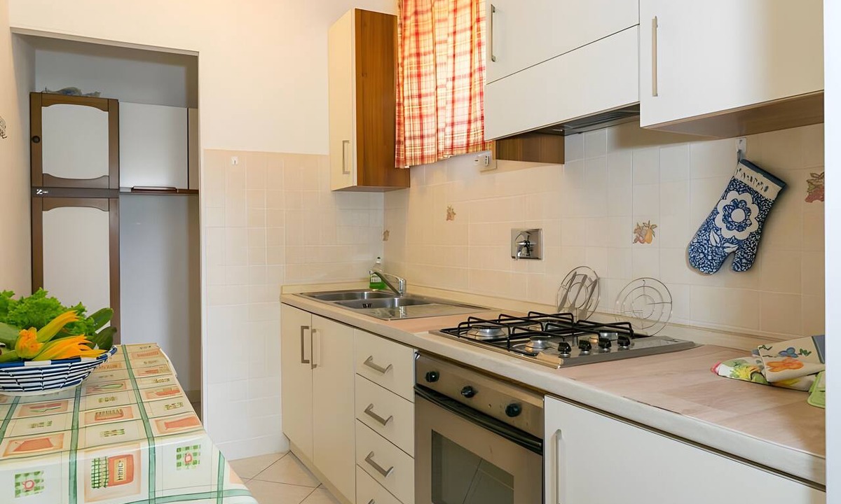 Castellina Marittima Apartment | Apartment 'Agriturismo Case Nuove - Sole' with Shared Pool, Wi-Fi and Air Conditioning