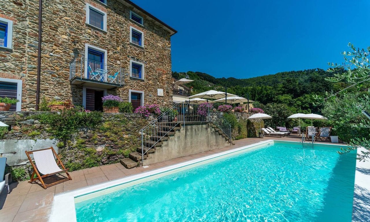 Massa Apartment | Apartment on the first floor with a private sitting area and a wonderful view