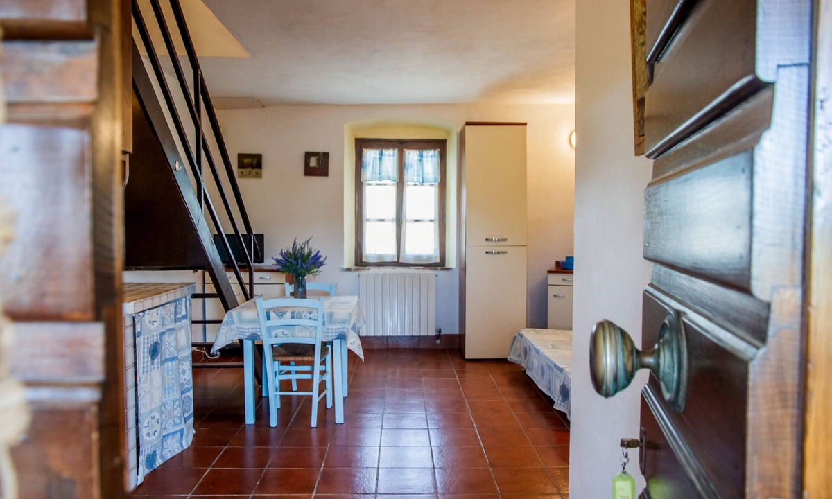 Gavorrano Apartment | Apartment 'Vecchio Molino - 1' with Shared Terrace, Shared Garden and Wi-Fi