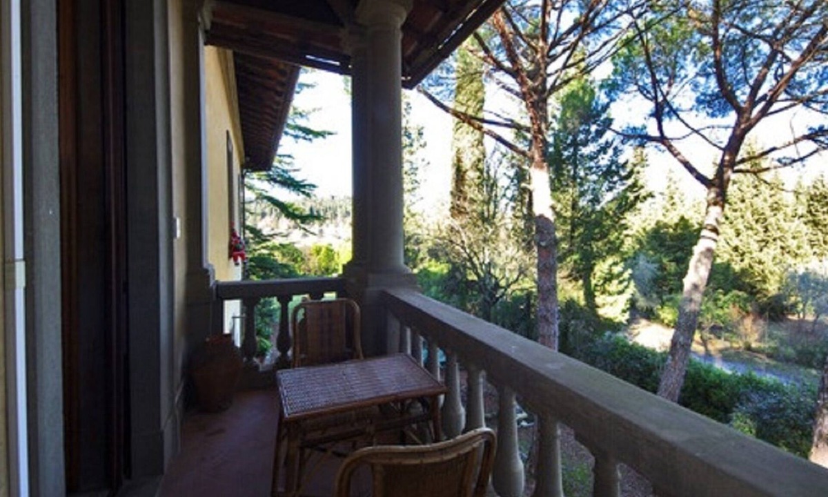 Impruneta Apartment | Apt. Beatrice B&B in old Villa, wifi and parking, meals and services available