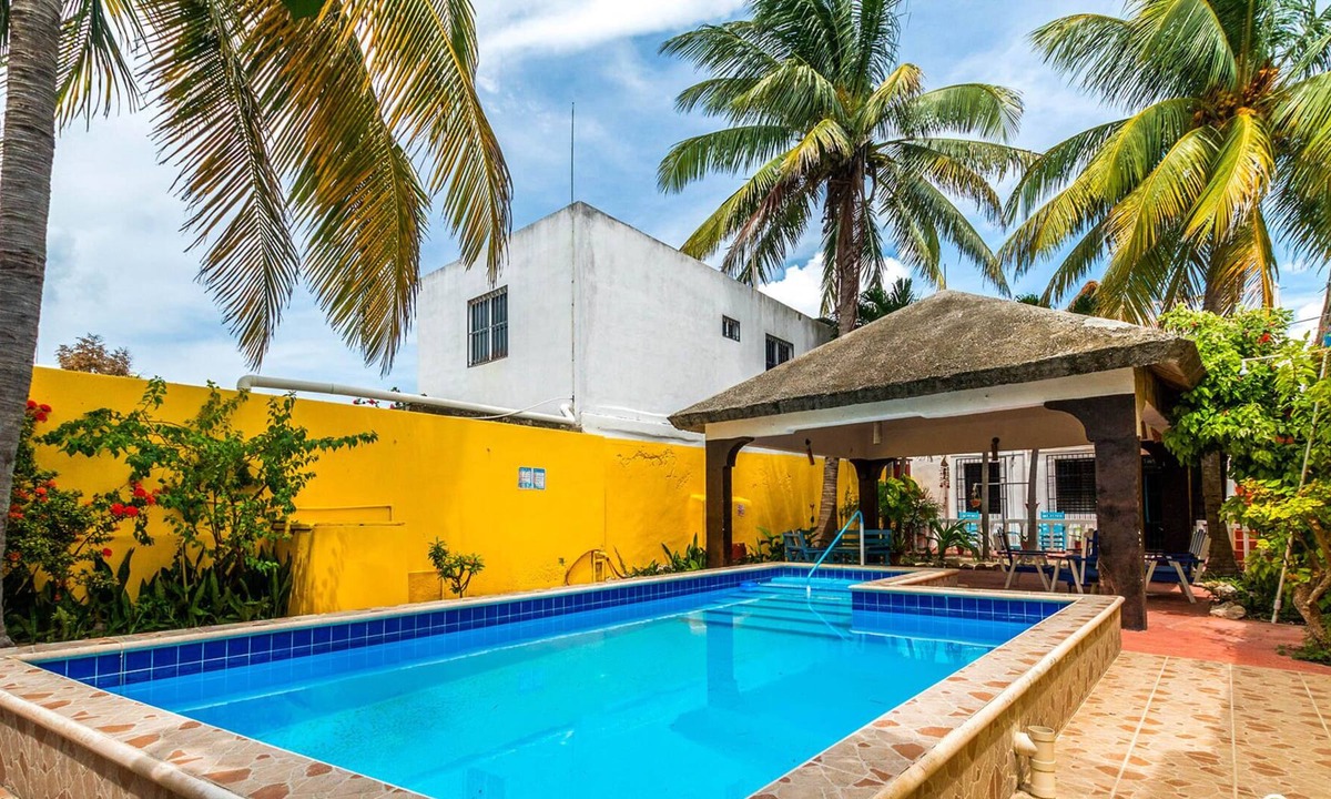 Progreso Municipality Apartment | Authentic Casita 1 Block to the Beach and Malecon!
