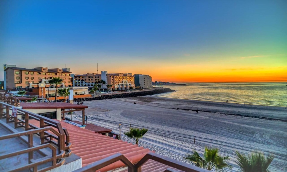 Bella Vista Condo | Awasome l!Front Beach location on the best beach in town