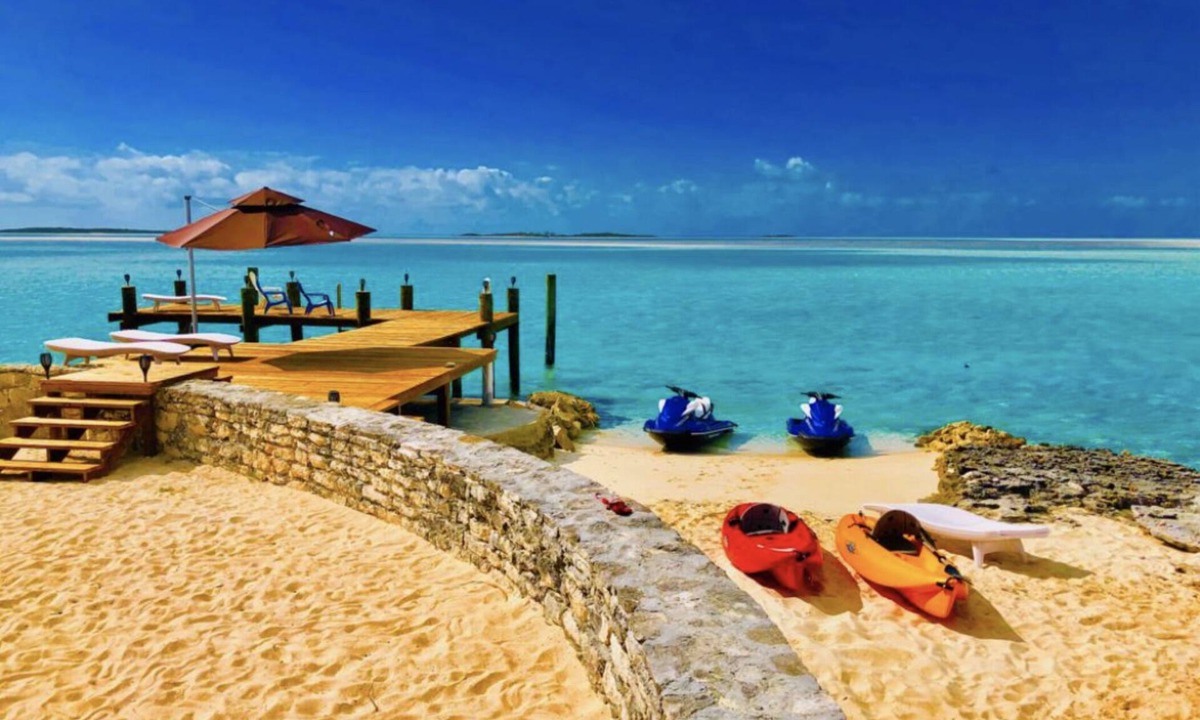 George Town House | BEACH FRONT HOME WITH DOCK AND BEACH. Blue hole and sandbar nearby.