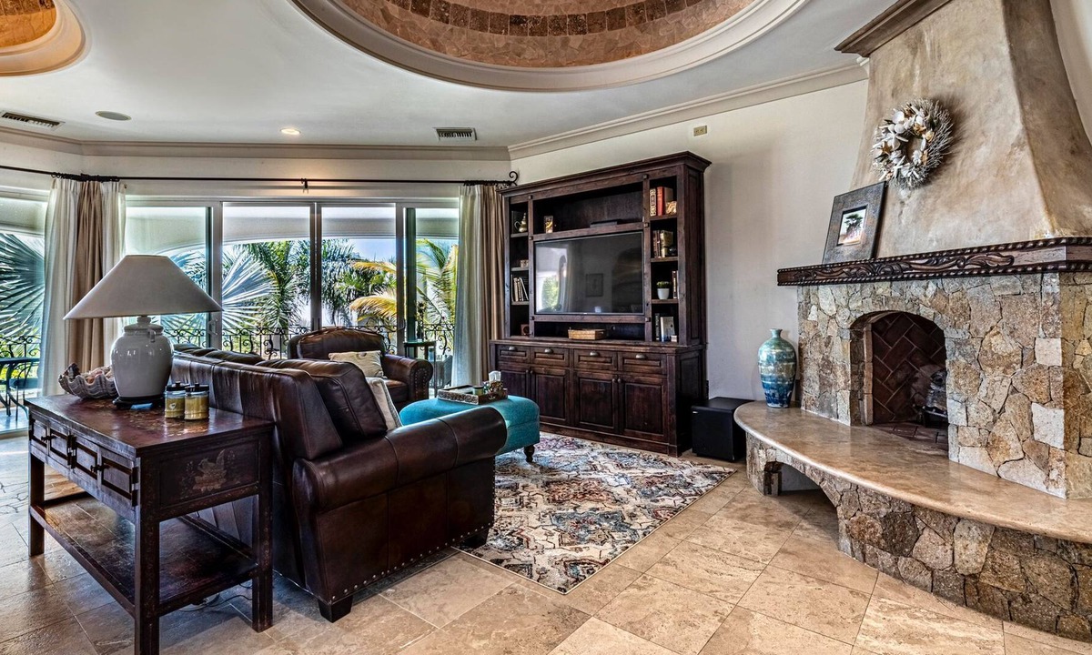 Santa Rosa House | Beach of San Jose del Cabo view of Hotel Solaz