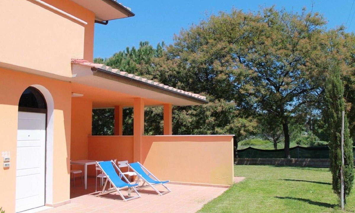 Puntone Apartment | Beachfront accommodation, swimming pool, AC, private terrace