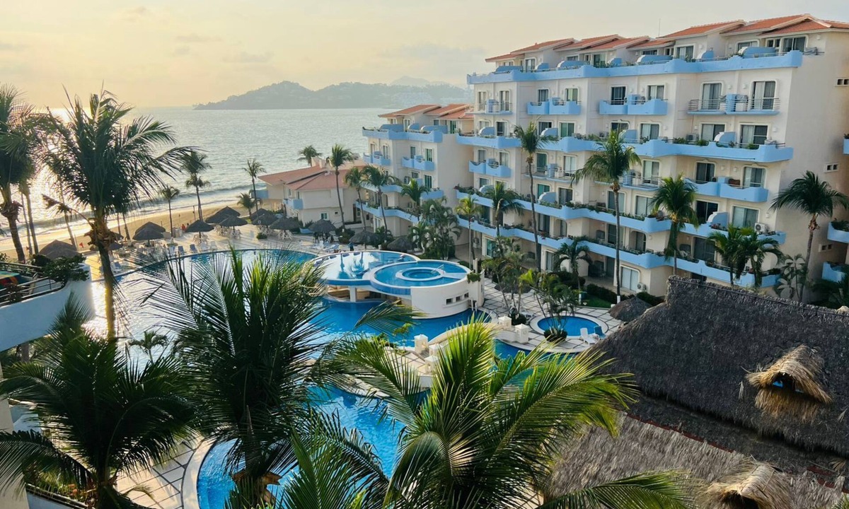 Olas Altas Apartment | BEACHFRONT APARTMENT IN MANZANILLO COLIMA MX. 428