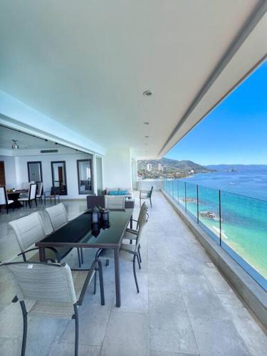 South Shore Hotel Area Apartment | Beachfront Condo in Exclusive Zone