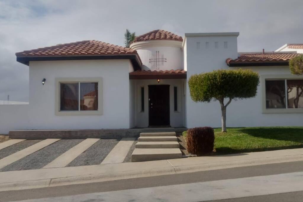 Playas de Rosarito House | BeachView Condo! 5 minute drive to Puerto Nuevo
