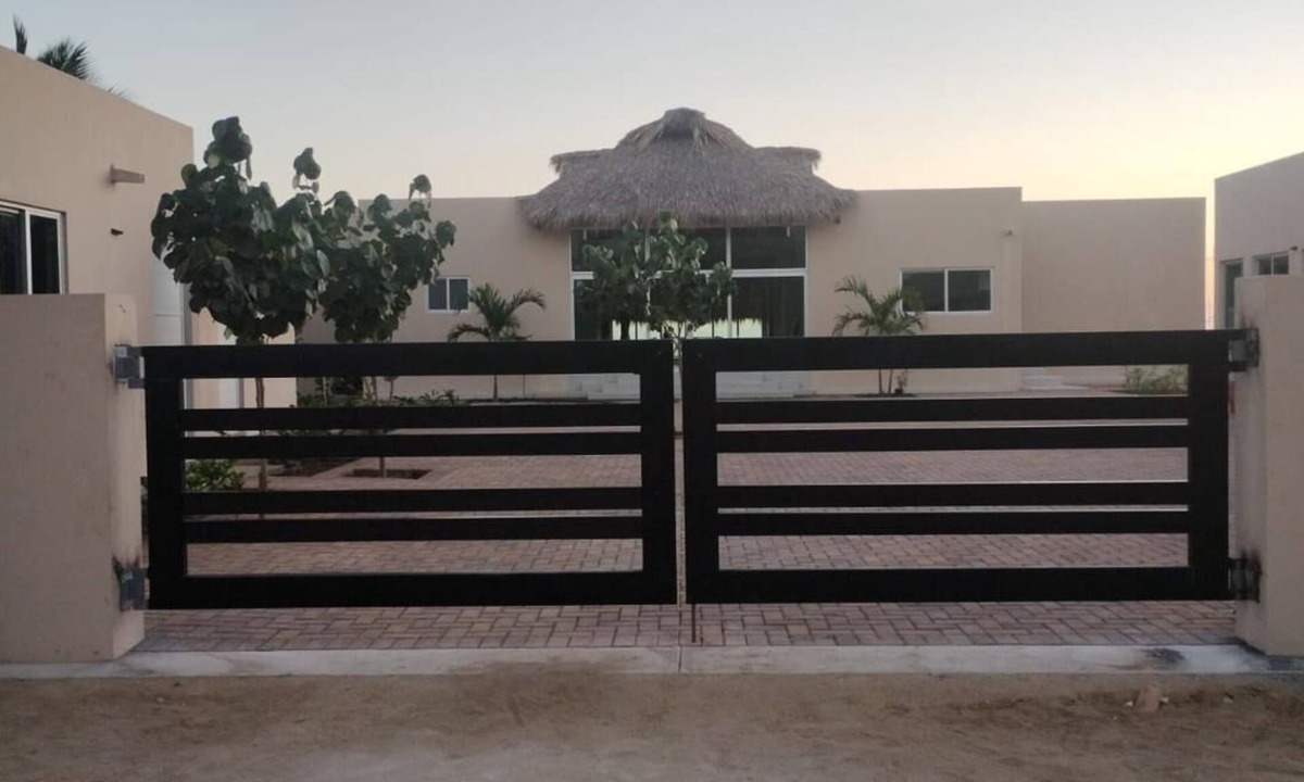 Barra de Colotepec Villa | Beautiful beachfront villa in Puerto Escondido Oaxaca, ideal for families.
