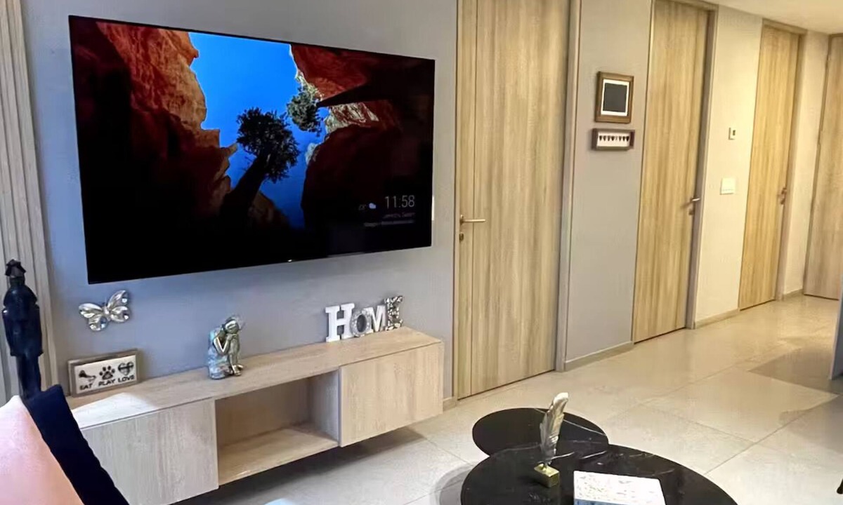 Financial District Apartment | Beautiful apartment, excellent location.