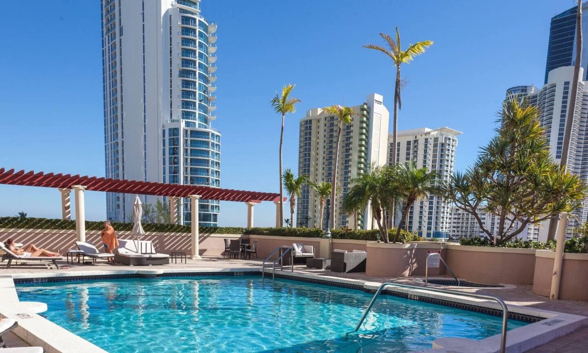 Sunny Isles Beach Apartment | Beautiful Asian retreat 2bd/2bth Apt. min to beach