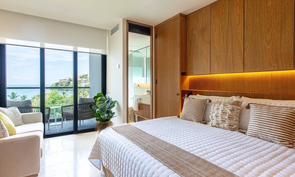 La Cruz de Huanacaxtle Apartment | Beautiful beachfront Studio, Zantamar 306