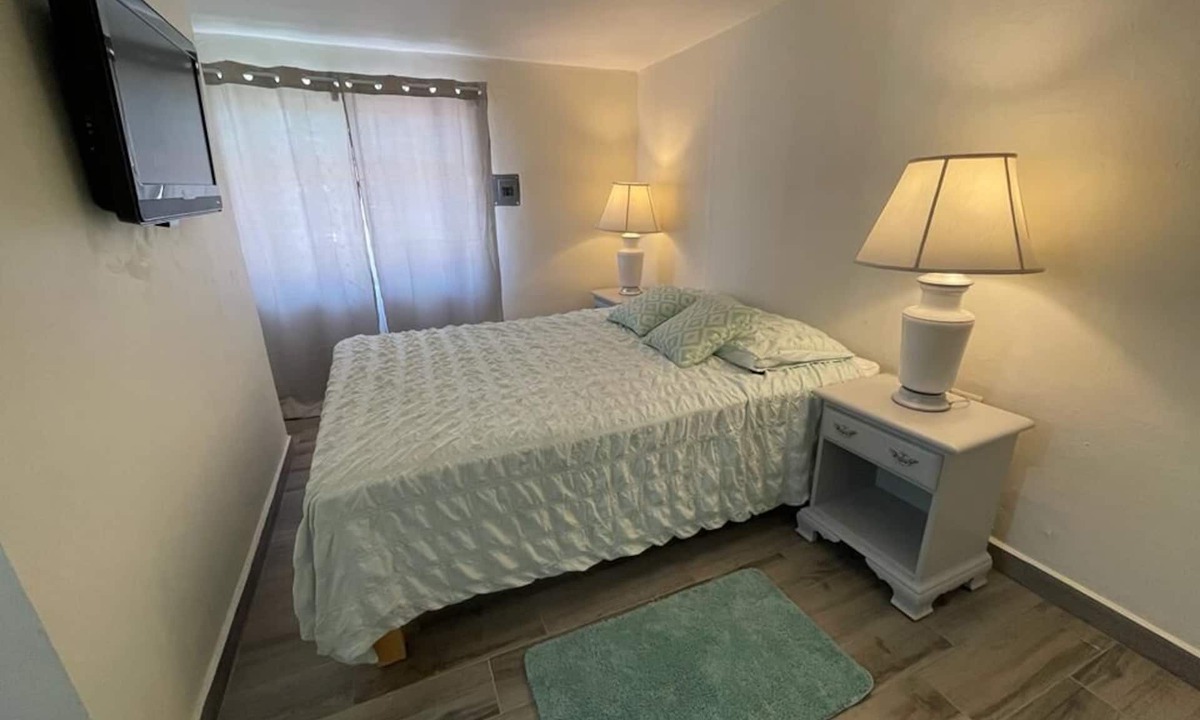 Los Mochis Apartment | Beautiful little house in front of the Chepe Express train station!