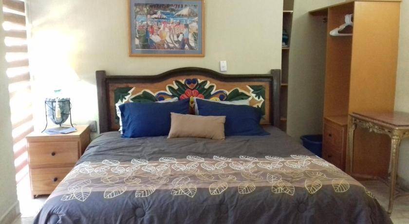 Chapala Centro Bed & Breakfast | Bed and breakfast ∙ 2 guests