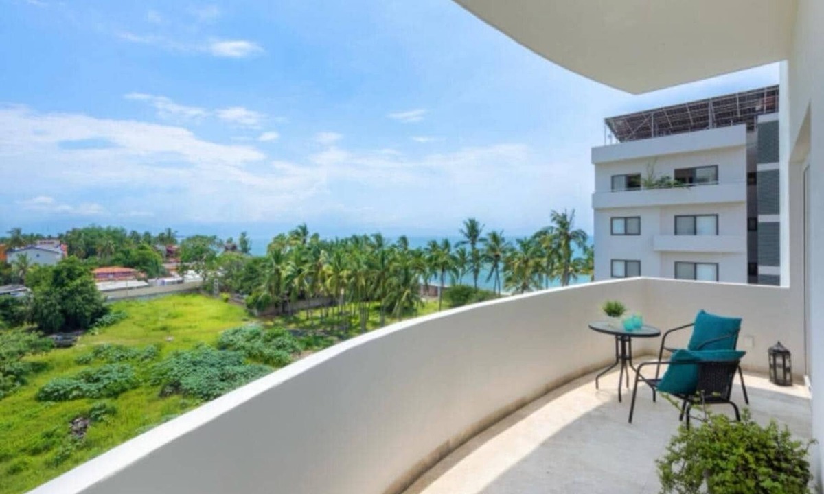 Bucerias Condo | Bellevie 71 Deluxe 2BD Condo, Steps to Beach. Golden Zone: RooftopPool