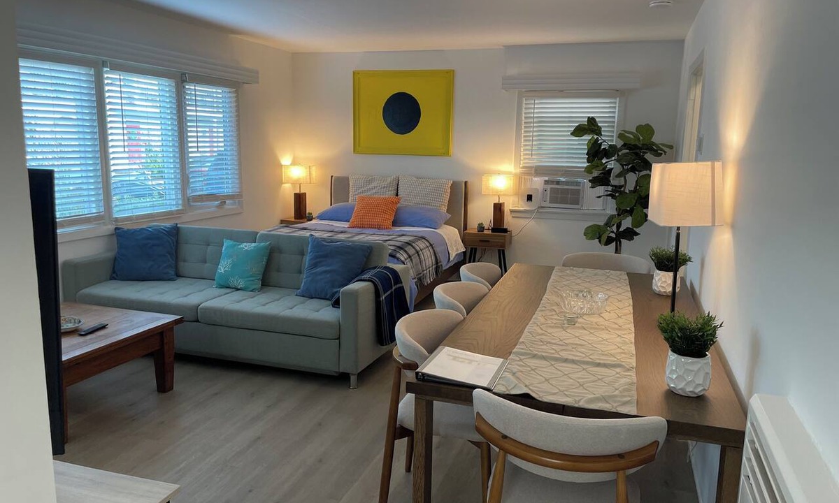 Belmont Shore Apartment | Belmont Shore Beach Getaway
