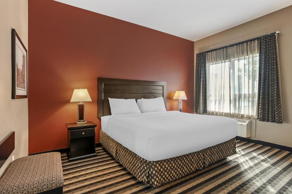 Saskatoon Hotel | Best Western Blairmore