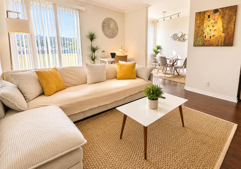 Beverly Grove Apartment | Beverly Deluxe I 2BR 2baths I Parking, Gym, Pool