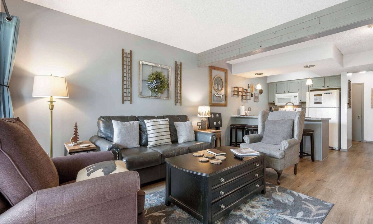 Notch Estates Condo | Black Bear Lodge | 1 Mile from Silver Dollar City